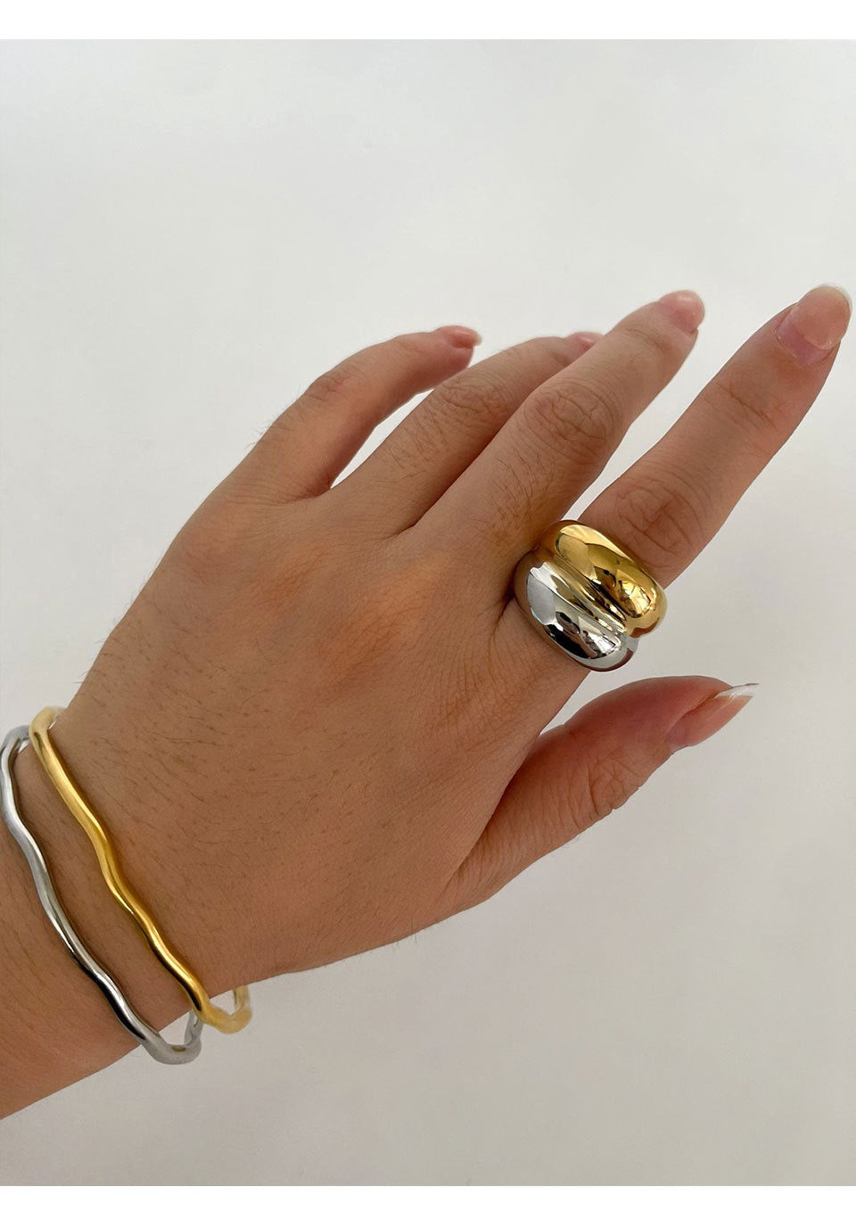 Band statement rings