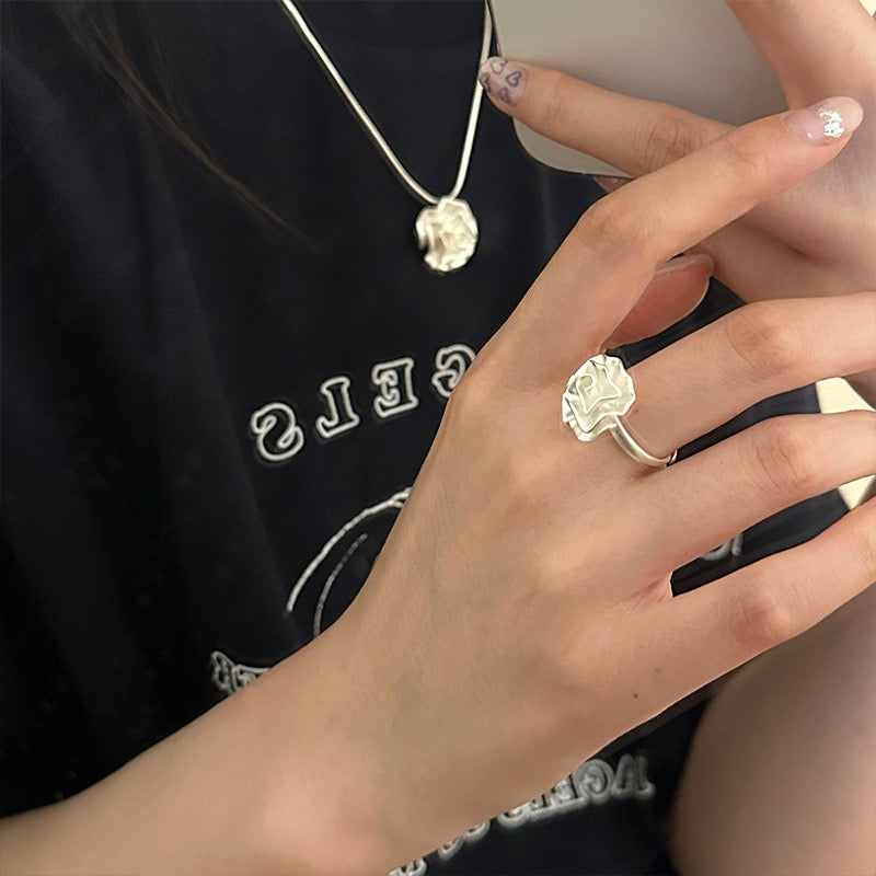 Osaka Rose silver ring