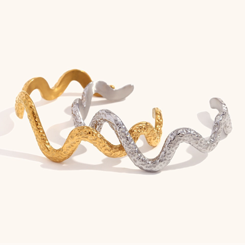 Lava wave bangle