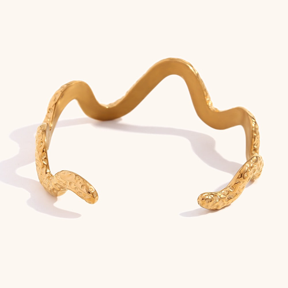 Lava wave bangle