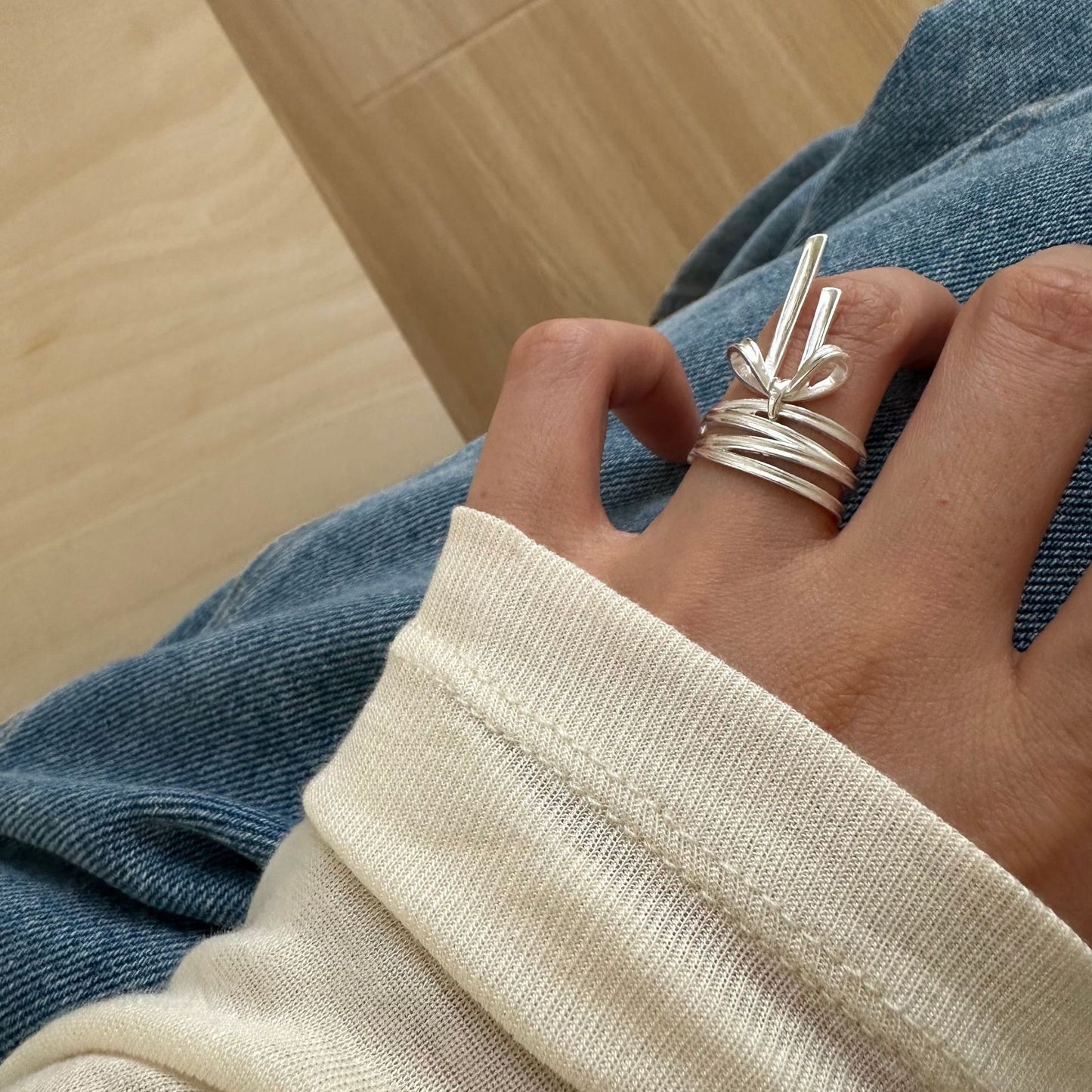 Hilaia Bow Silver ring