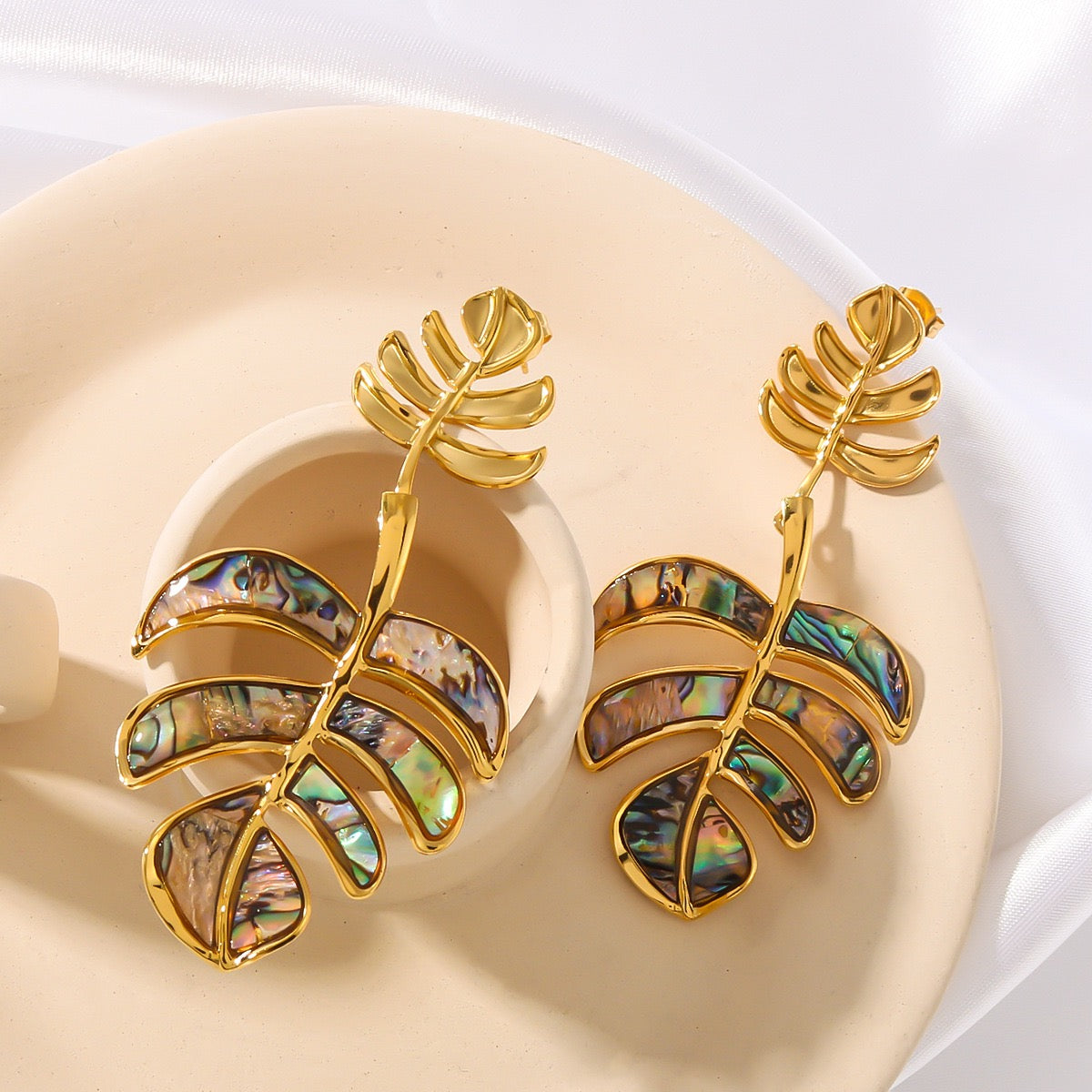 Leaf beach earrings