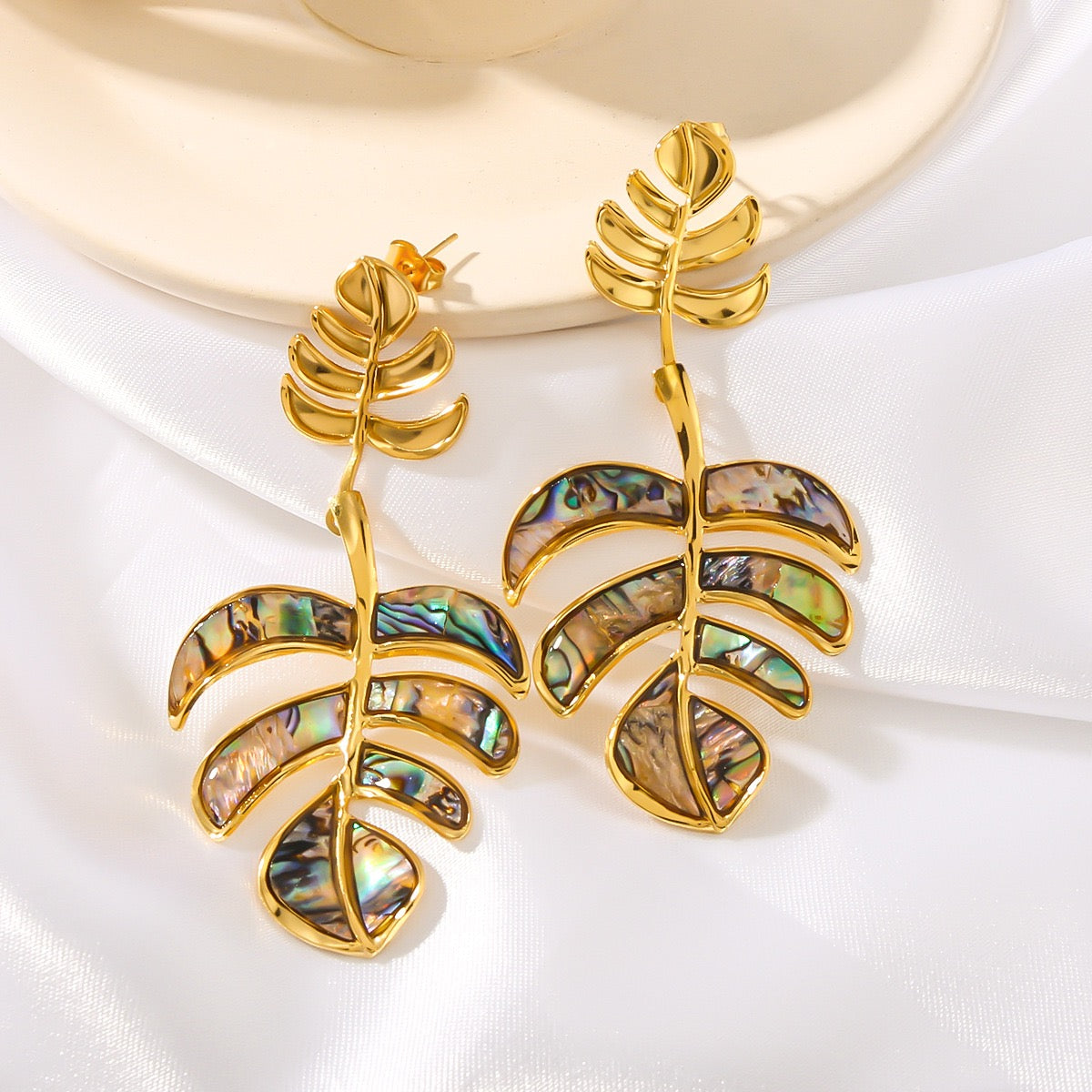Leaf beach earrings