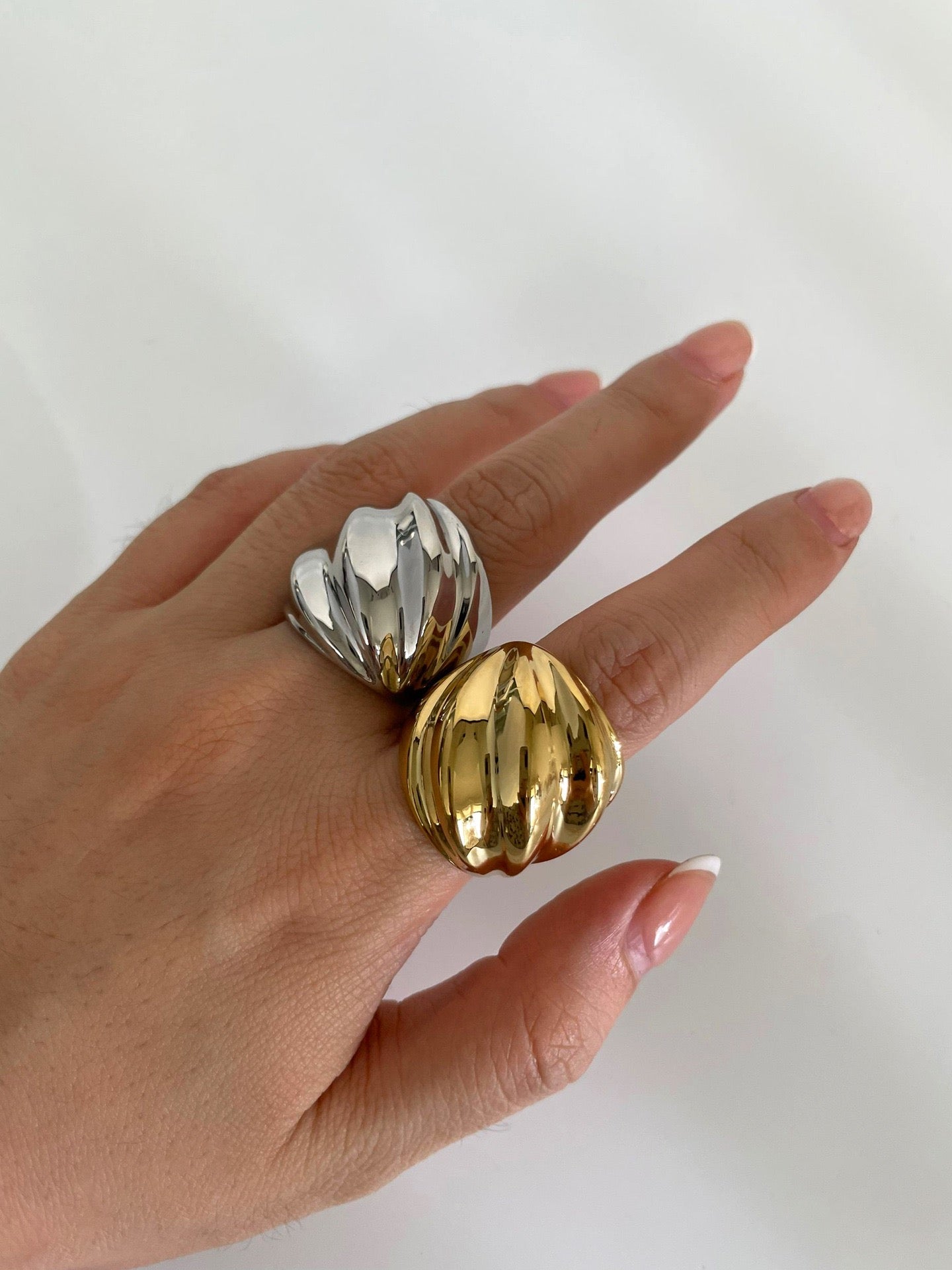 Big layer of waves statement ring