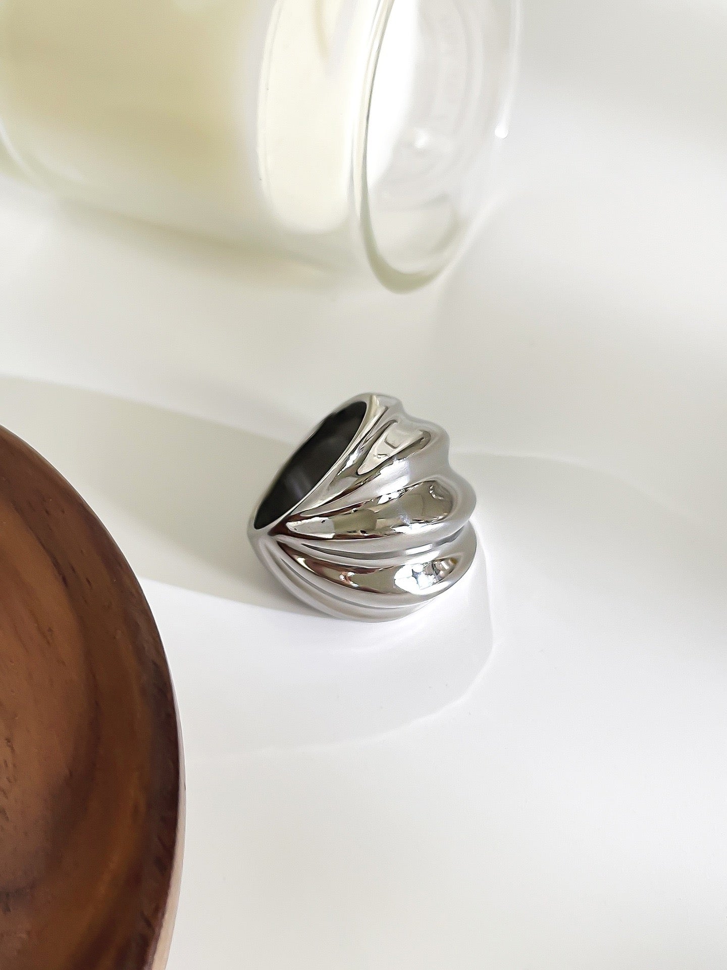 Big layer of waves statement ring