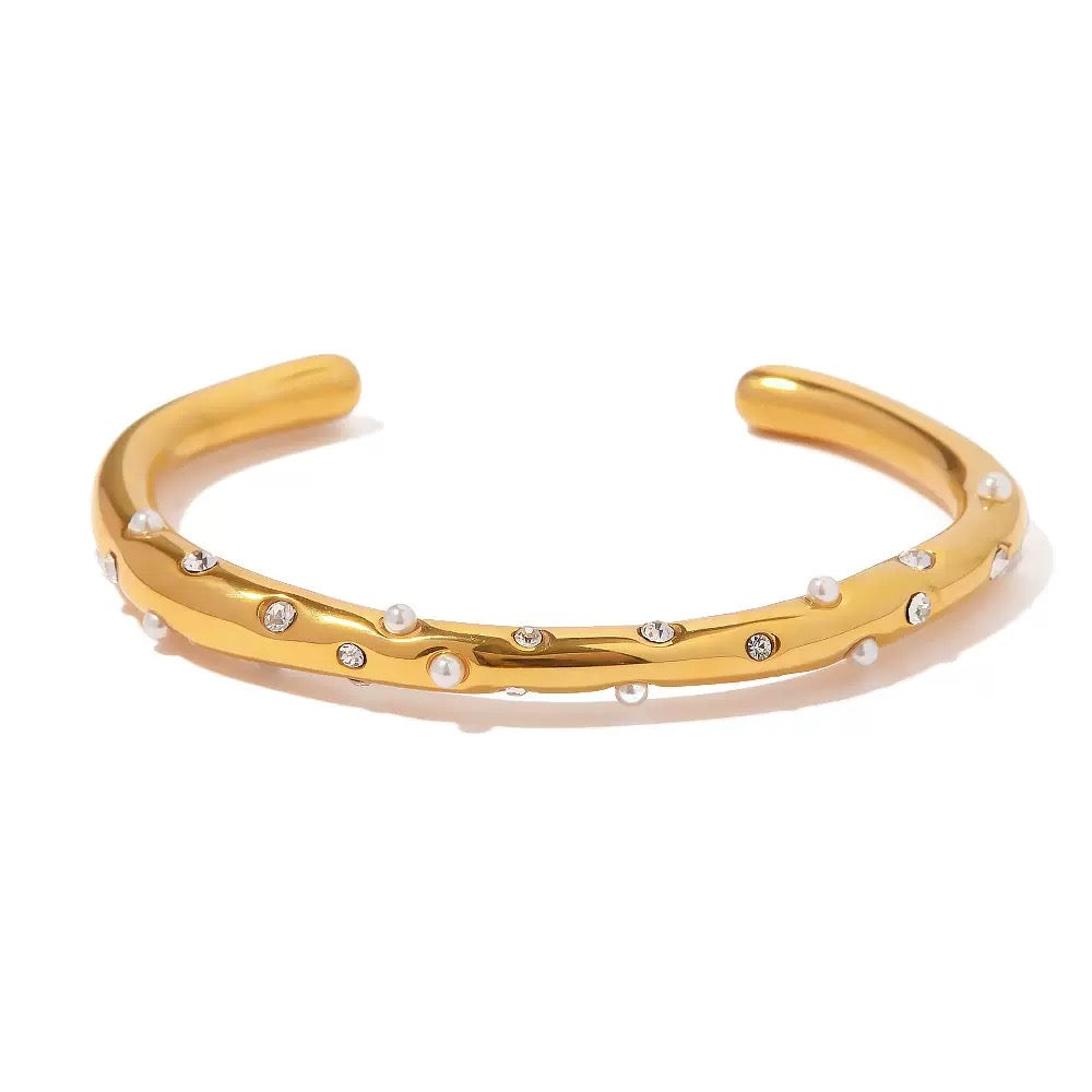 Joey Pearl Shinning open bangle