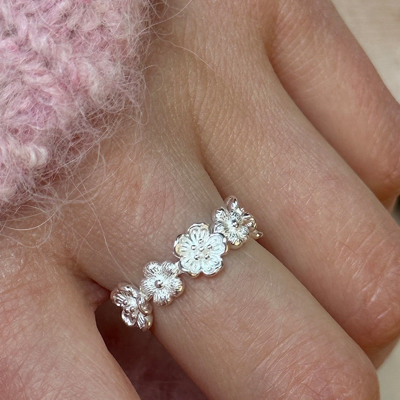 Flexi Flowers Silver ring