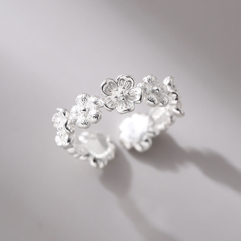 Flexi Flowers Silver ring