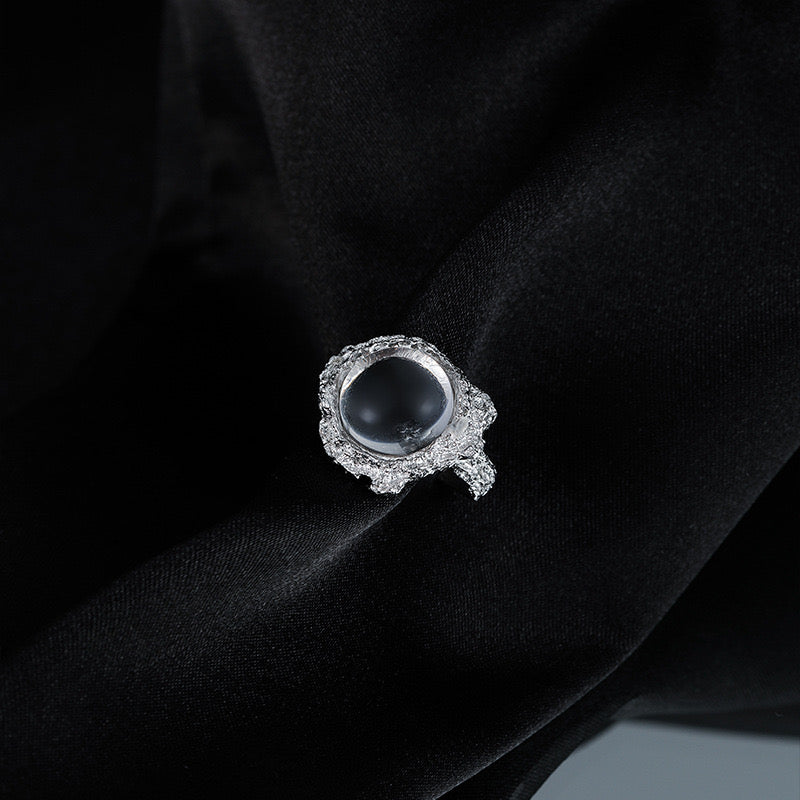 Cleaver Clear dilemma Silver ring