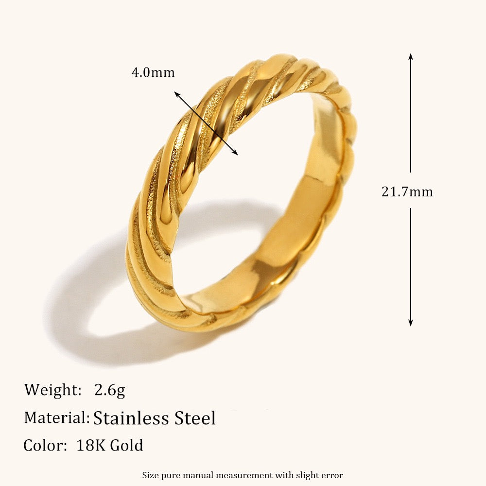 Classic braid band ring