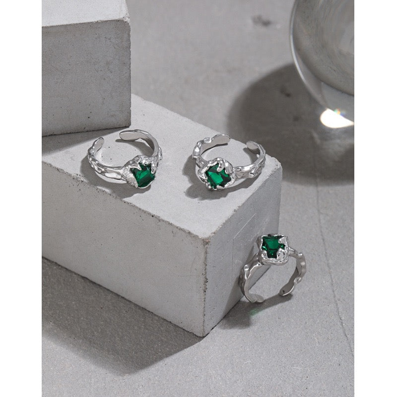 Green heart rings