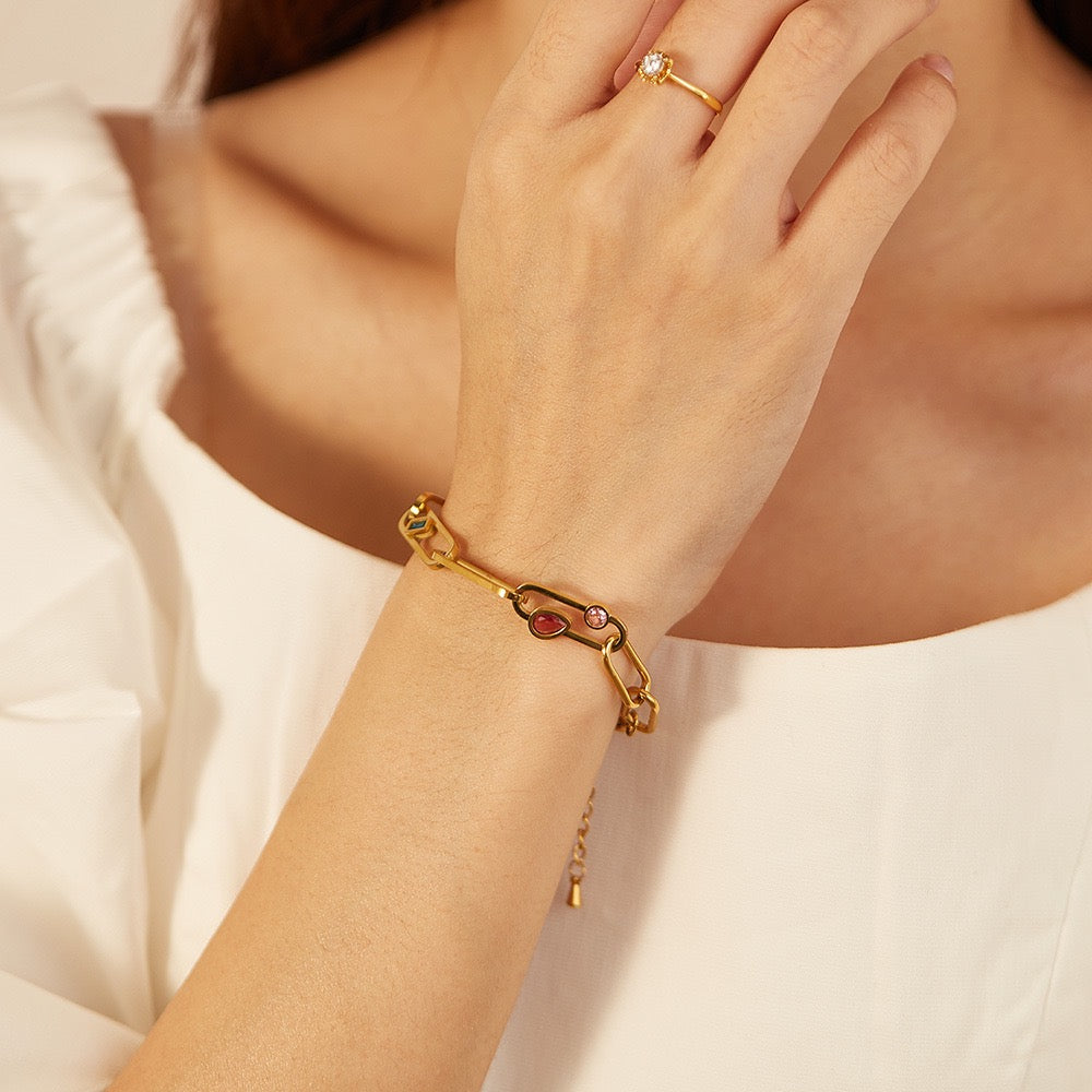 Gold lock chain bracelet