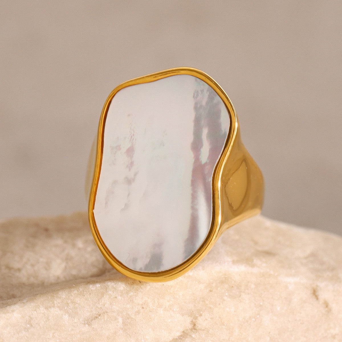 Watts Big mother of pearl rings