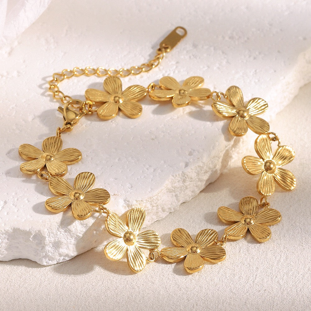 Flower bracelet