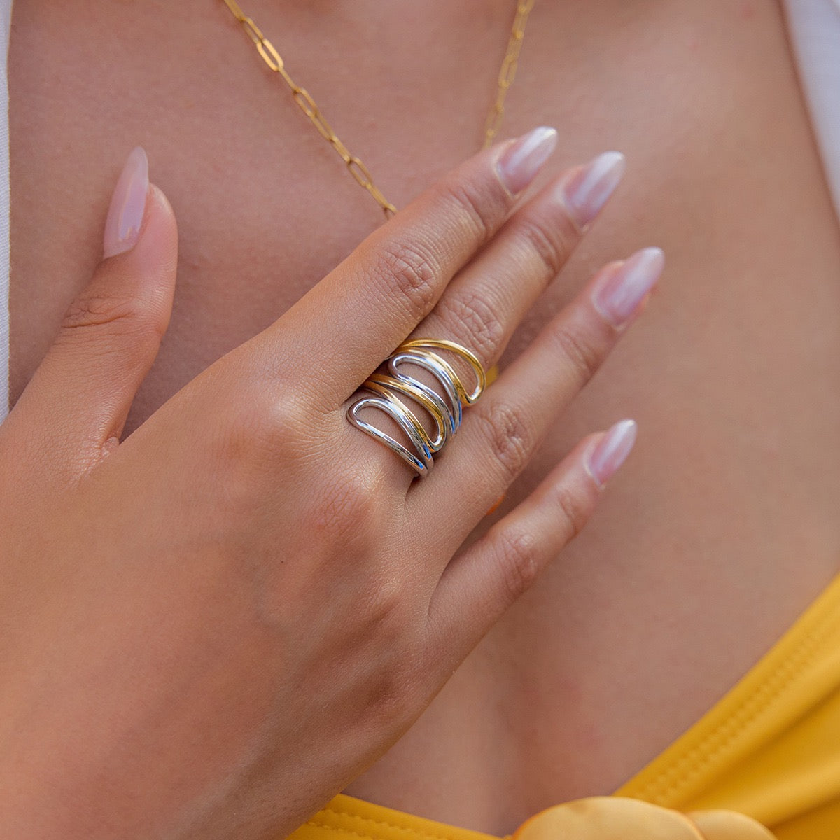 Tow tones lines ring