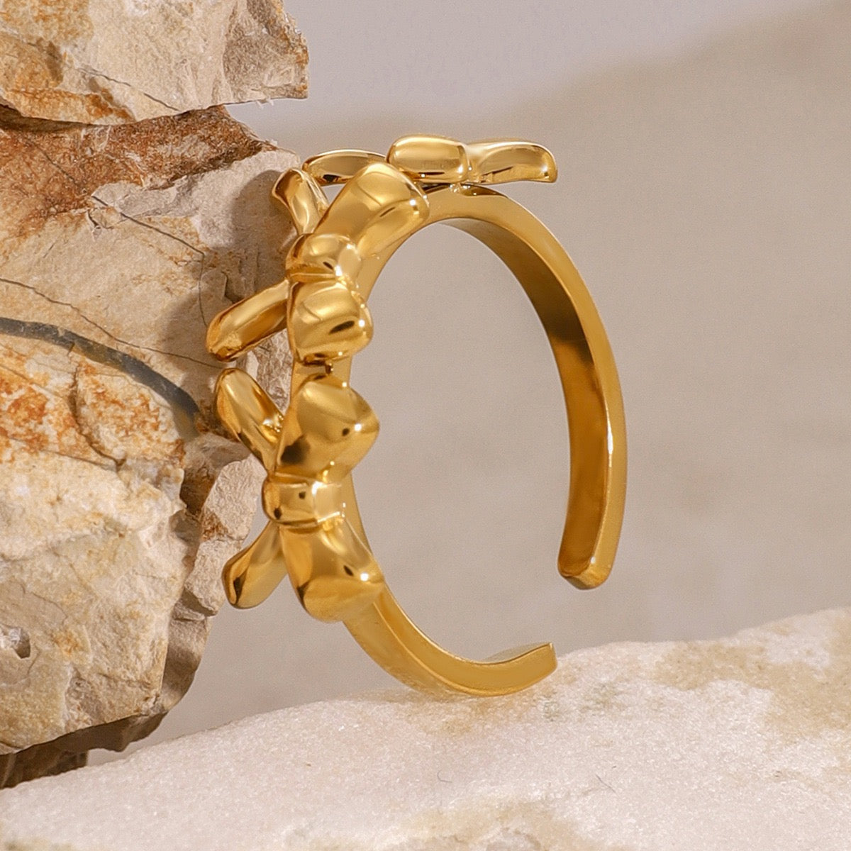 Nadia Three bows rings