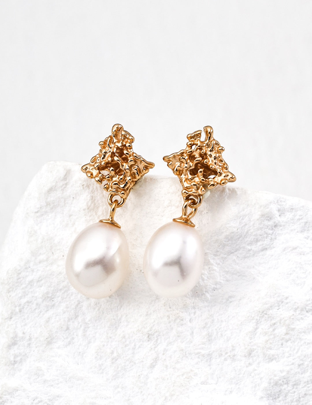 Yulina Splash pearl earrings