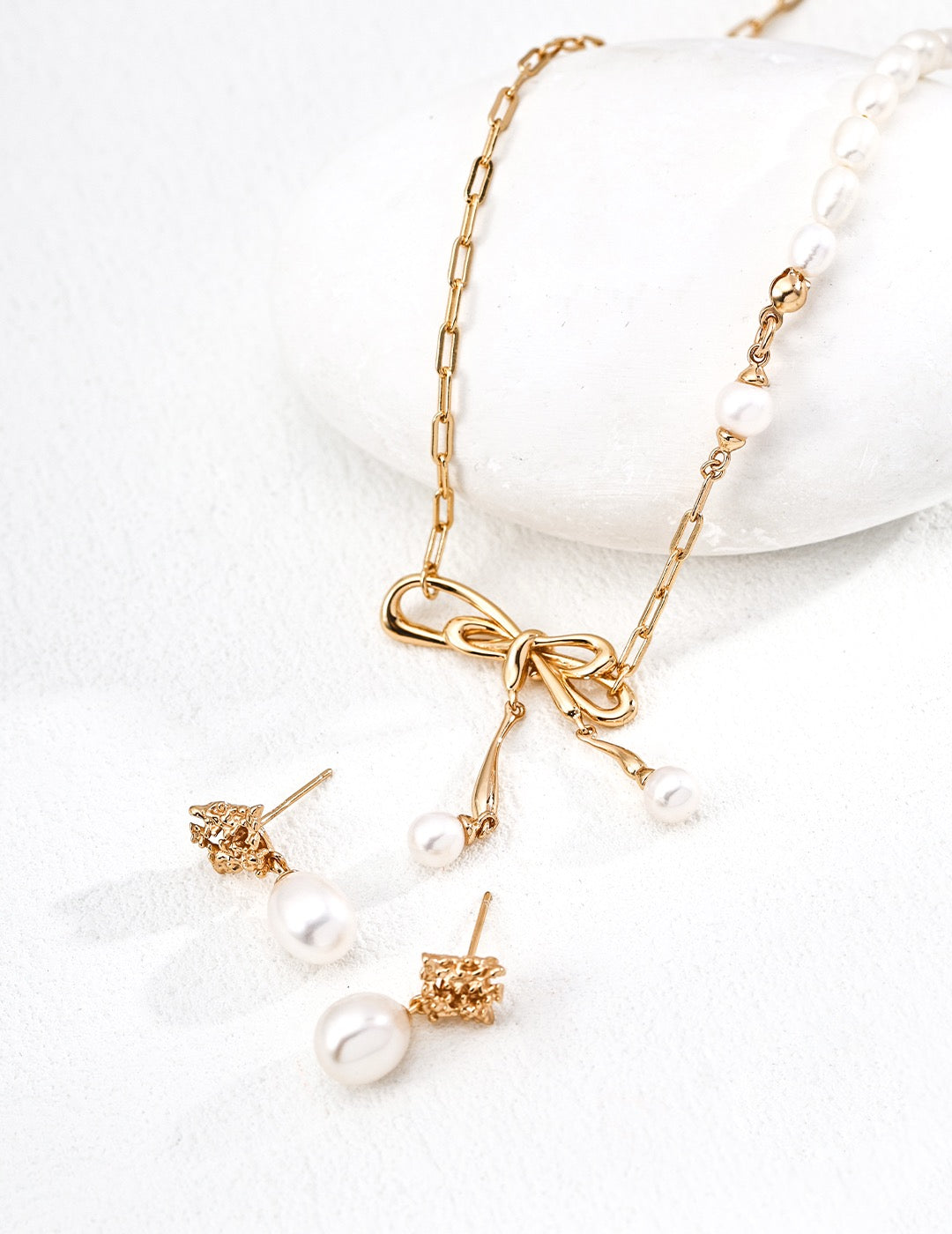 Yulina Splash pearl earrings