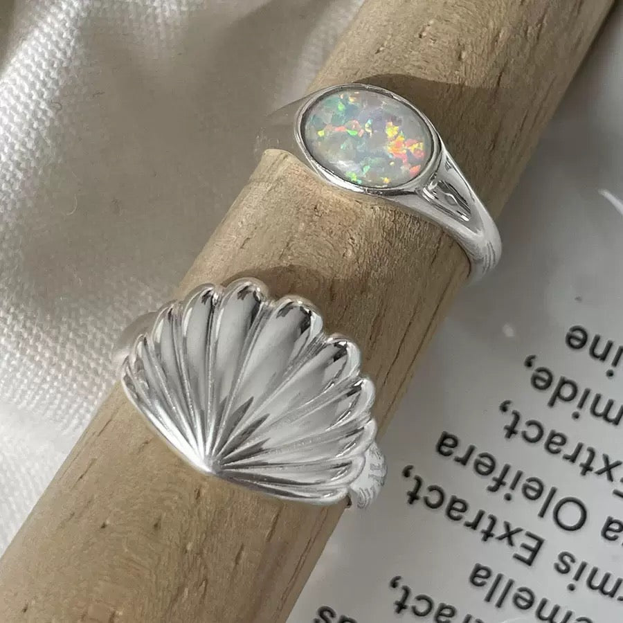 Sterling silver shell ring