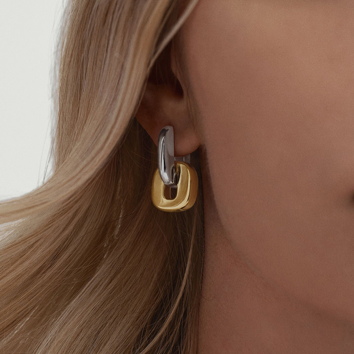 Two tones hoops earrings