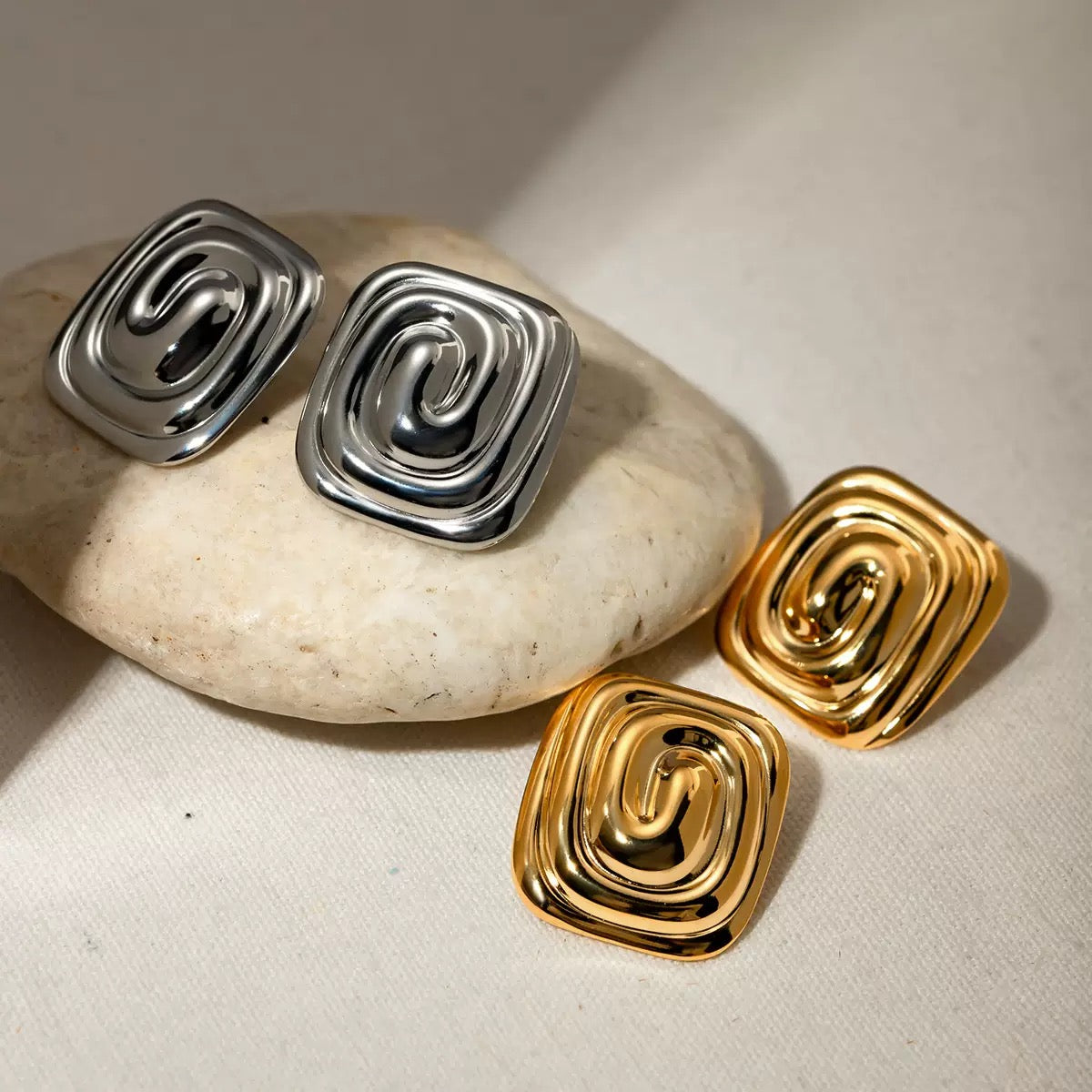 Square swirl earrings