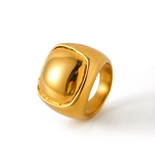 Chubby buns statement rings