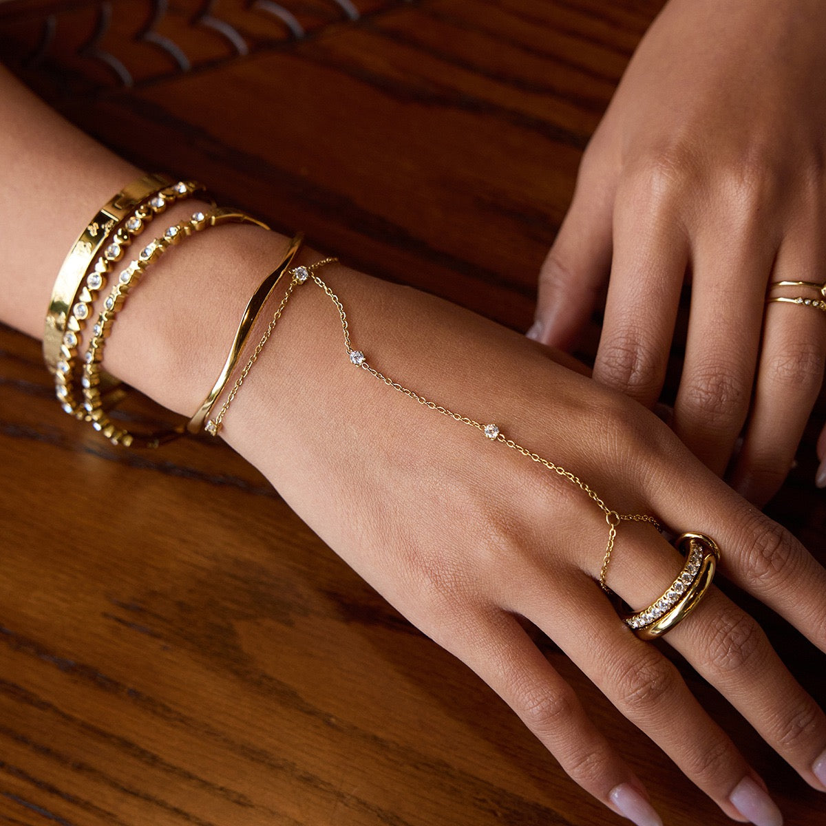 Full star rock hand chain