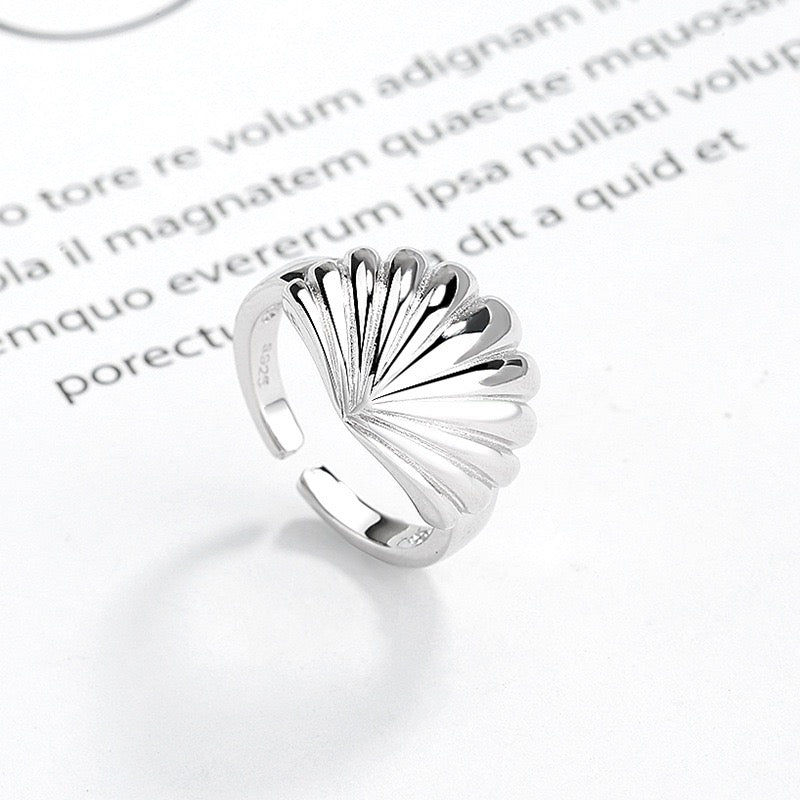 Sterling silver shell ring