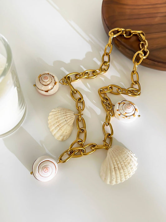Natural shell charm necklace