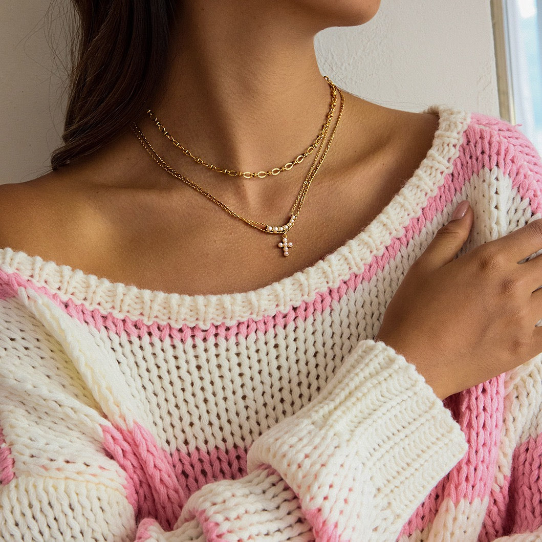 Dainty pearly cross necklace