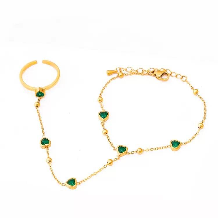 Green heart hand chain ring set