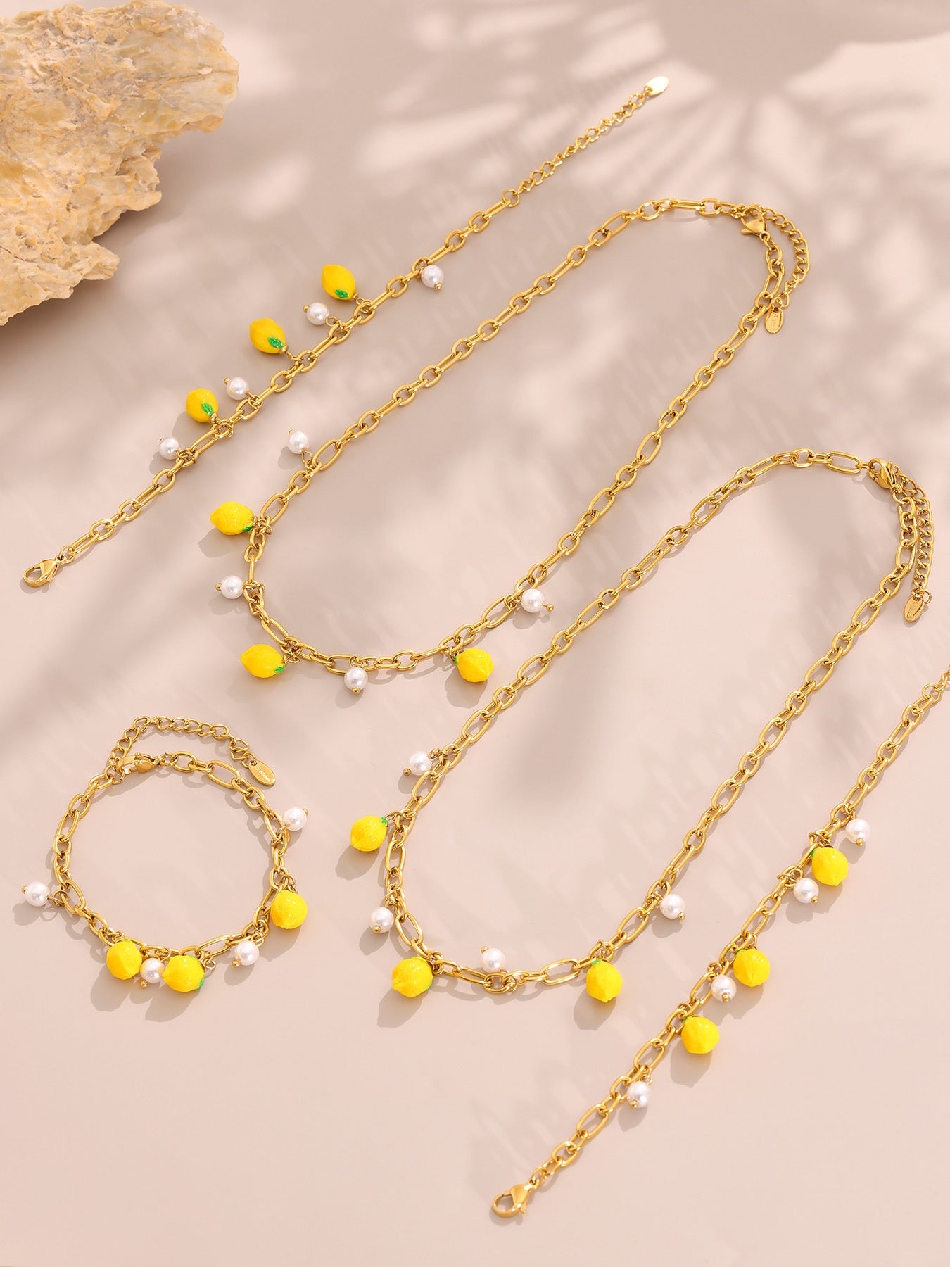 Lemon charm set