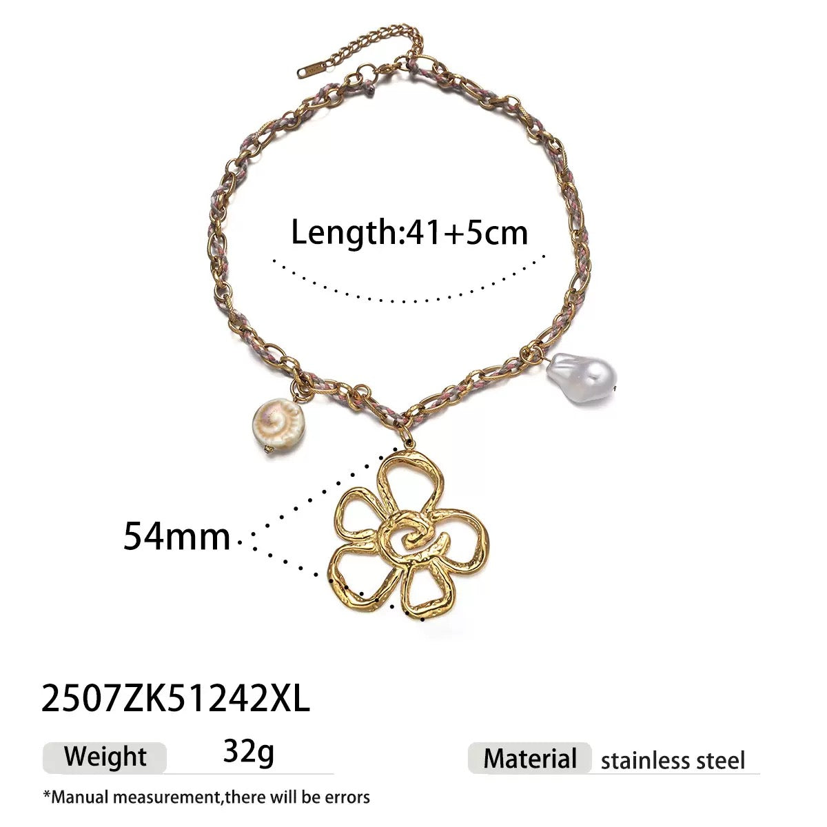 Flower two tones charm necklace