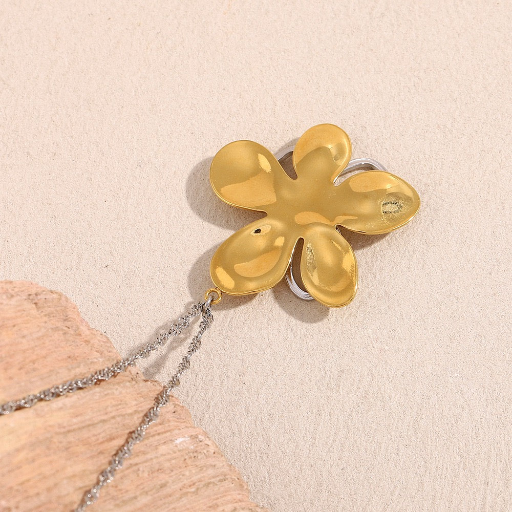 Layer flower necklace
