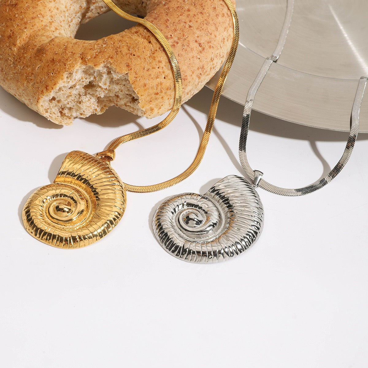 Big shell statement necklace