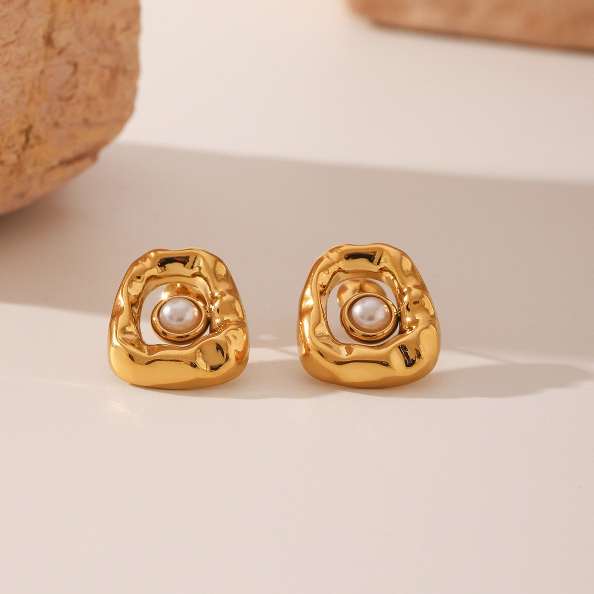 Bitira square pearly earrings