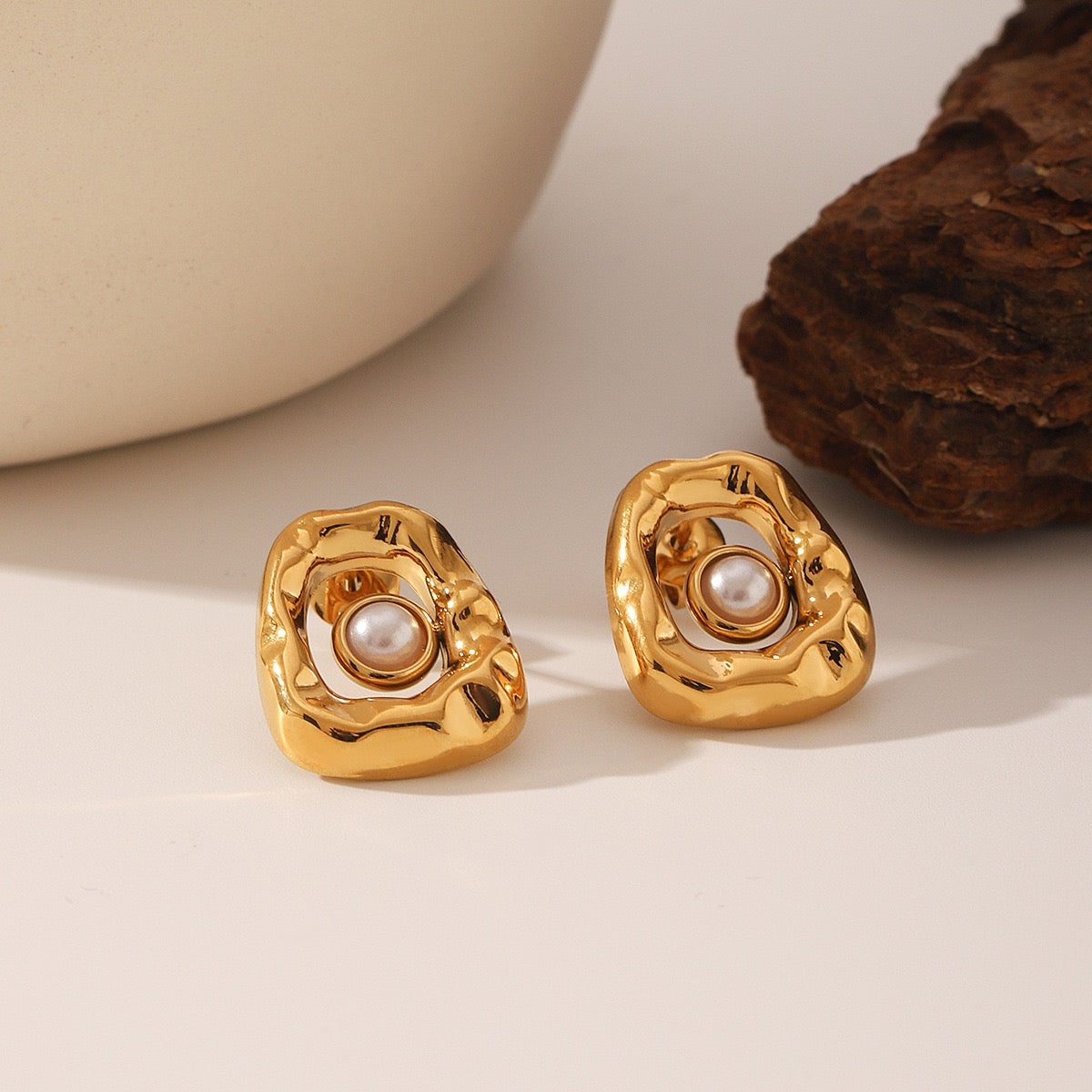 Bitira square pearly earrings