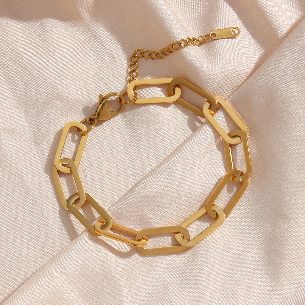 Arisa Big pin necklace bracelet set