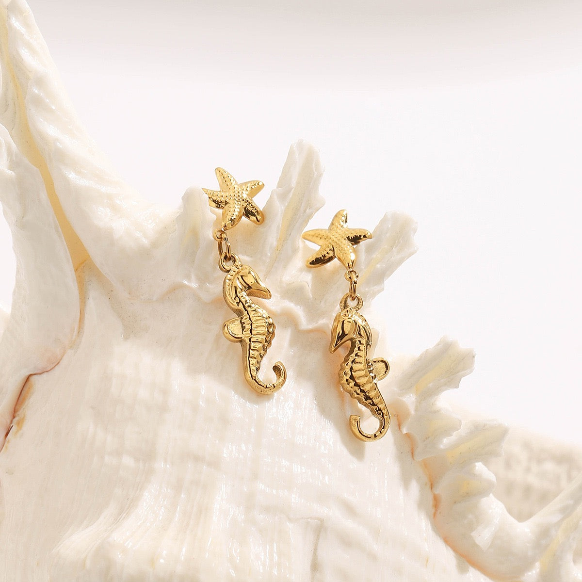 Seahorse starfish earrings