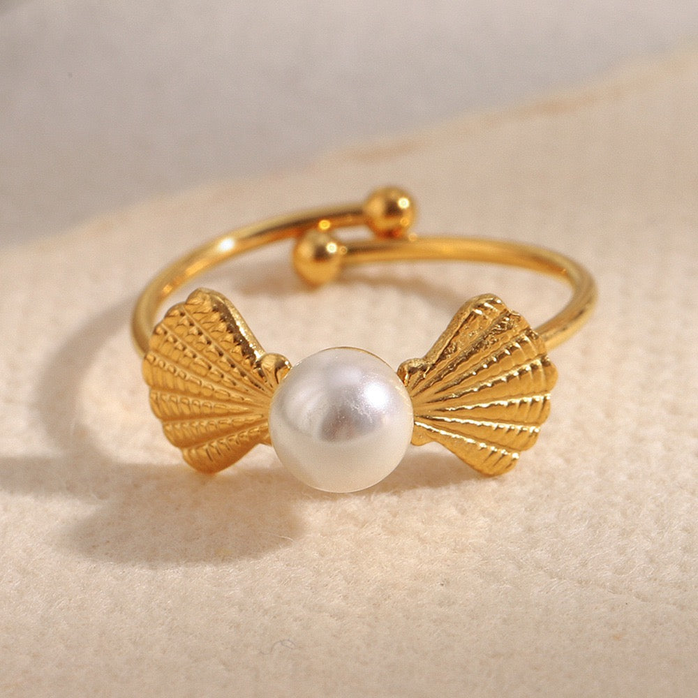 Bolla shell pearly rings