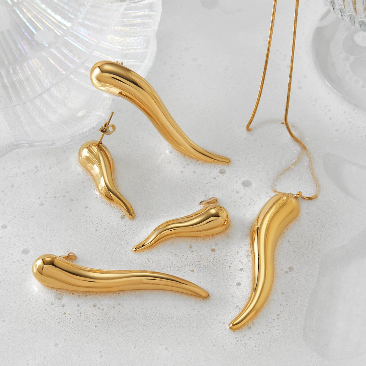 Sia Golden chilli earrings