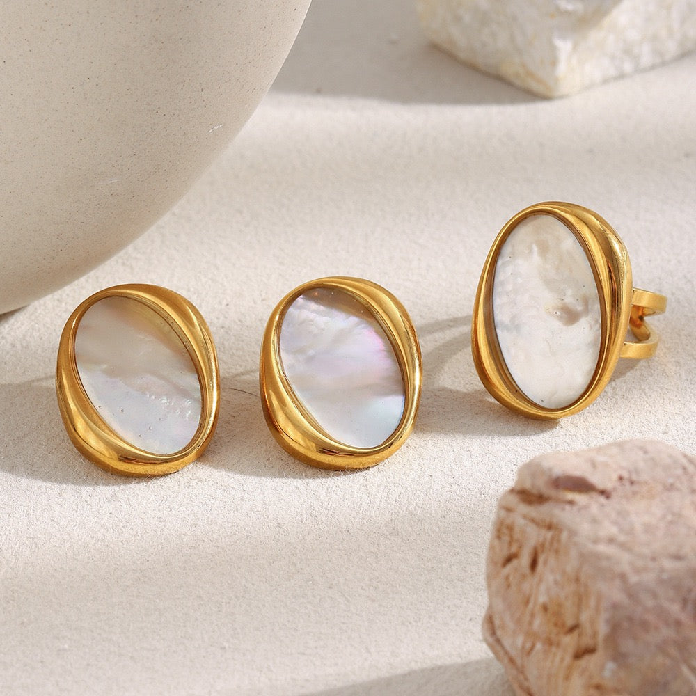 Nini mother of pearl set