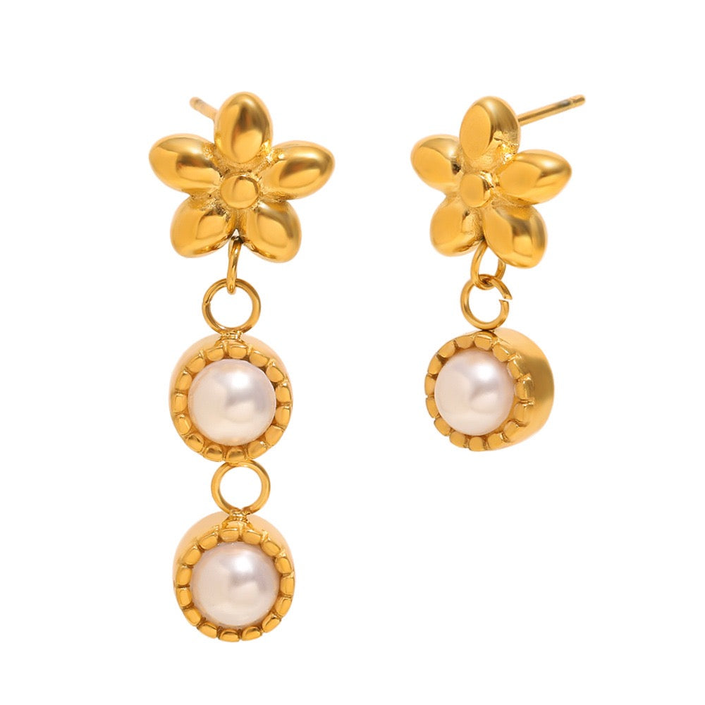 Elly flower earrings