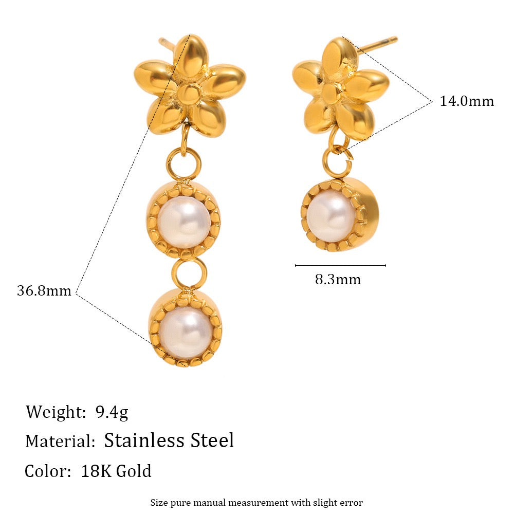 Elly flower earrings