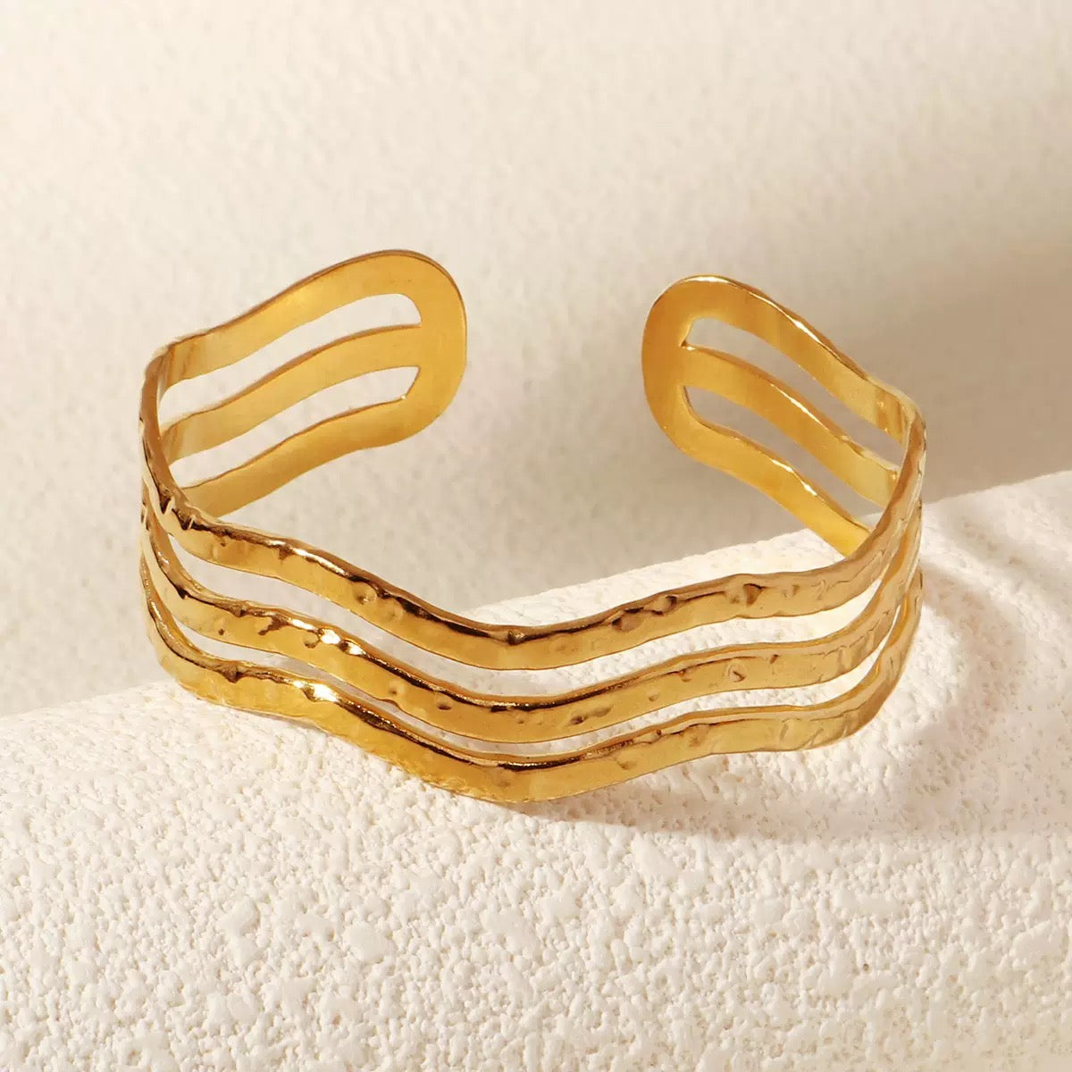 Lines bangle