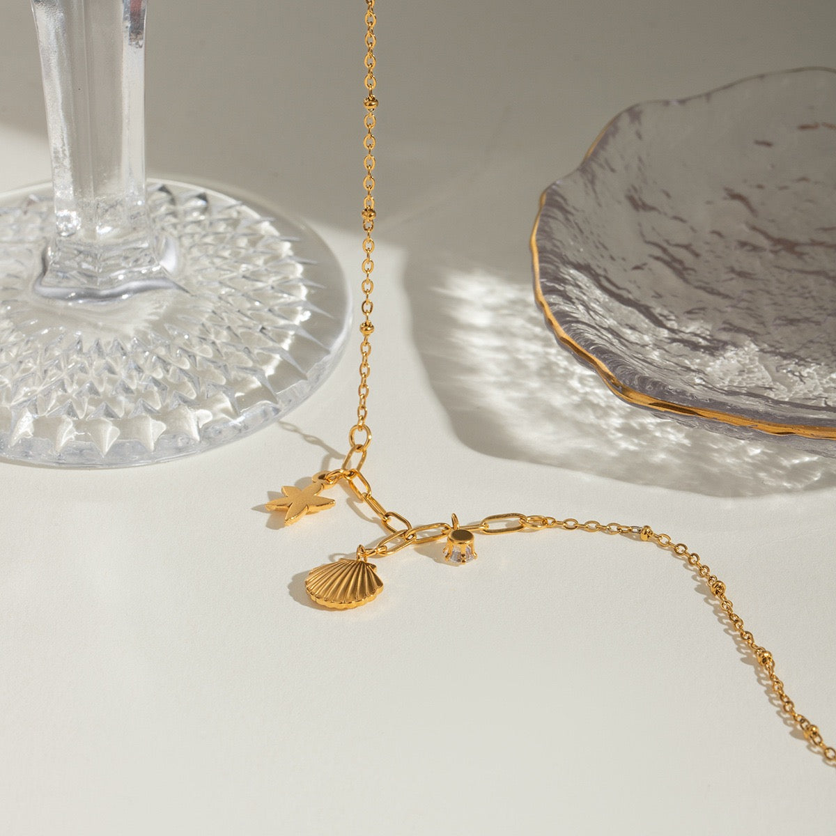 Elwood Mini shell necklace