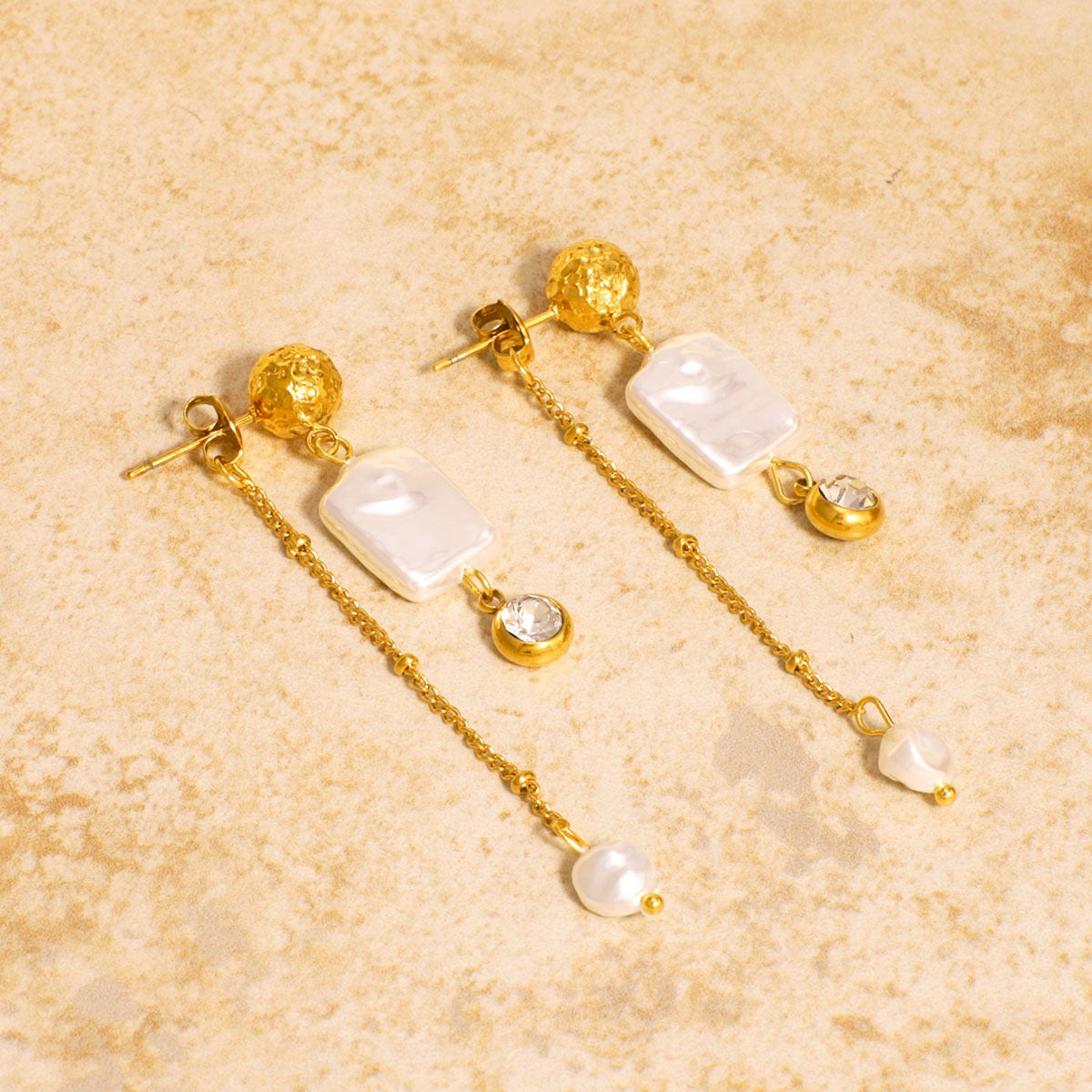 Bera pearly two ways earrings