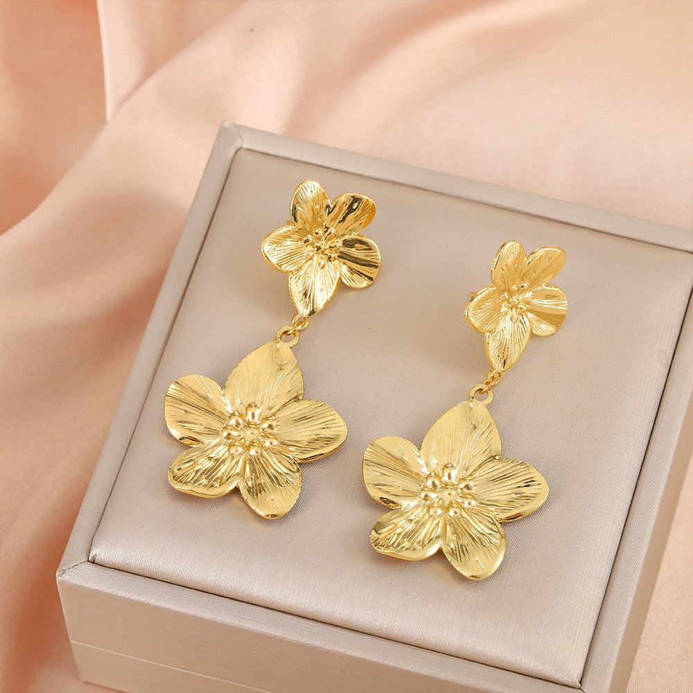 Bita flower earrings