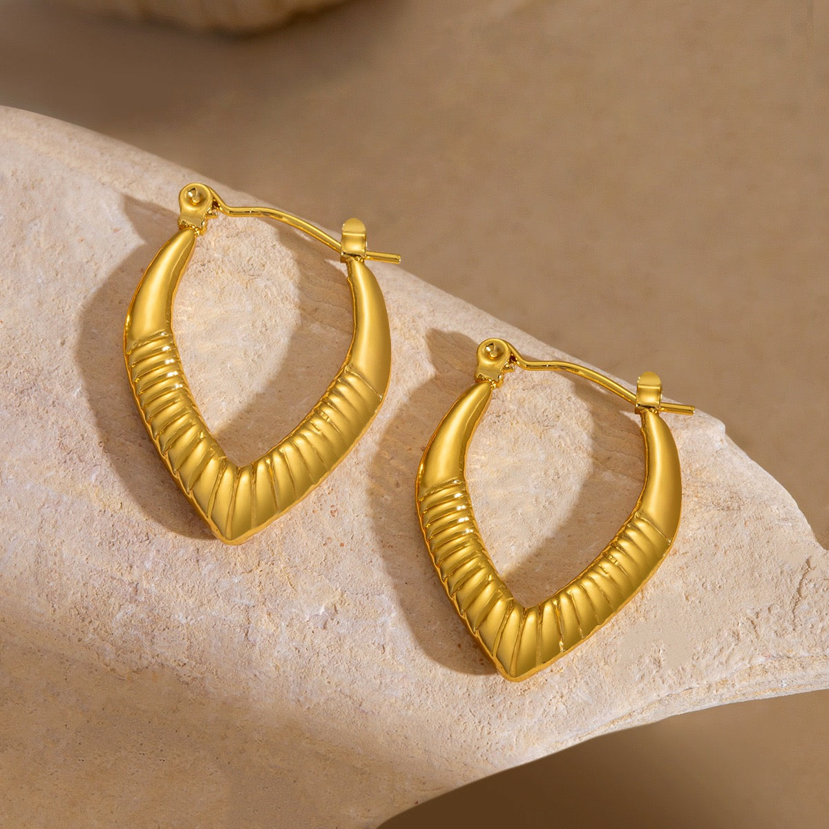 Pointy lava heart hoops