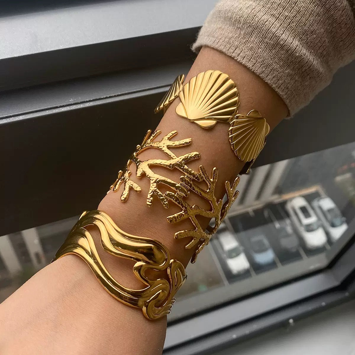 Bondi Elsa seashell bangle